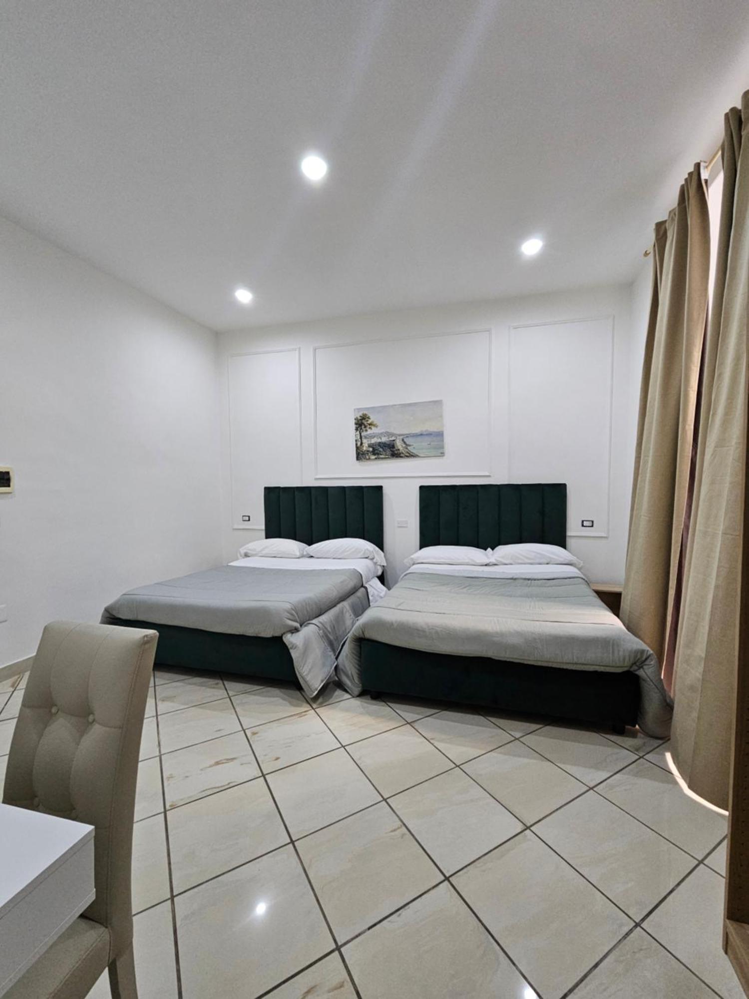 B&B Napoli Centrale Room&Jacuzzi Exterior foto